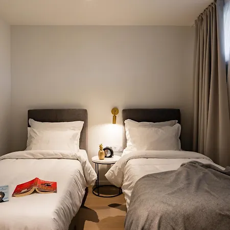 Luxury Within Resort, 빌라 사부드리자