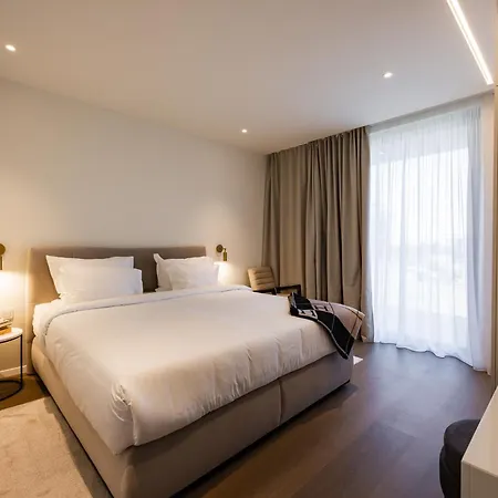 Luxury Within Resort, 사부드리자