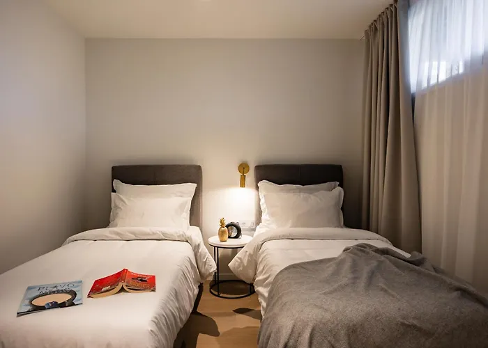 Luxury Within Resort, 빌라 사부드리자